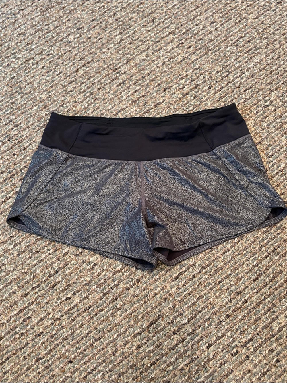 lululemon Speed Up Shorts in Black Foil 2.5”